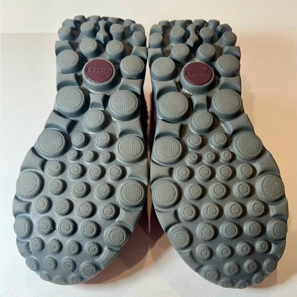 Skechers Plush Maroon Memory Foam Shoes Women’s Size 7 - Picture 6 of 7